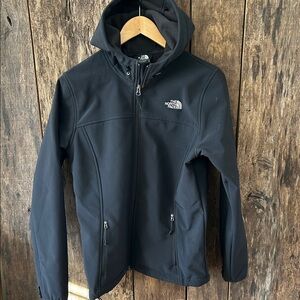 The North Face Men's Black Performance Jacket